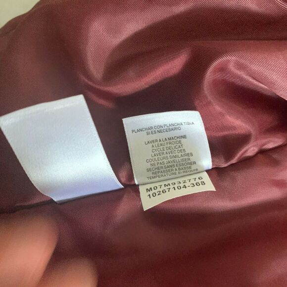 Jones New York Women's Puffer Vest Jacket Medium Burgundy Collared Buttons - Picture 11 of 12